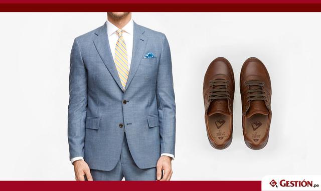 Una vez que uno acepta el dinamismo del conjunto, puede explorar la versatilidad del look. Hace años, el día de mi despedida de soltero, usé un traje de sirsaca, un polo celeste y un par de Adidas Rod Lavers desde The Belmont Stakes hasta Wolfgang’s Steak