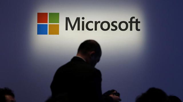 Microsoft   7.000 dólares al mes. Esta empresa logró hacer que este becario sintiera que el producto que creaban tenía un objetivo. Define todo como genial, tanto ubicación, como oficina, como trabajadores.
