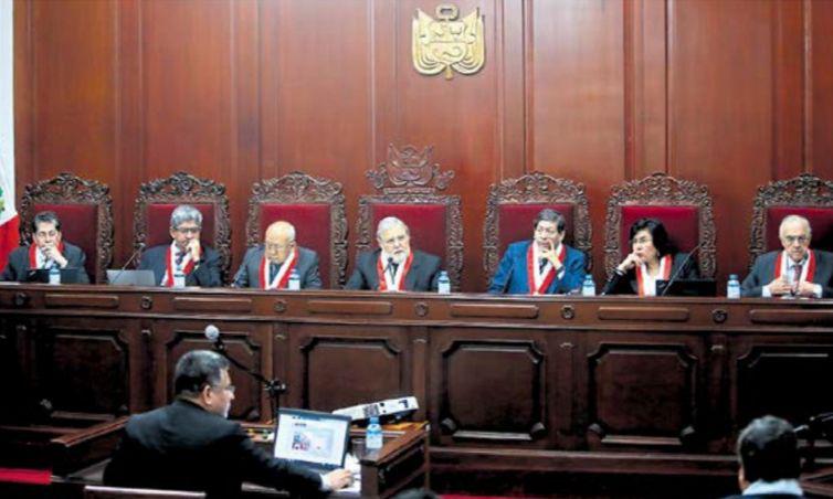 Blume precisó que no se trata de una definición sobre el fondo del caso, es decir la disolución del Parlamento, sino sobre la posibilidad de debatir la demanda.. (GEC)