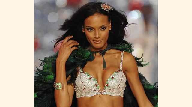 2007. Holiday Fantasy Bra Set. Selita Ebanks. US$ 4’500,000.  (Foto: Forbes)