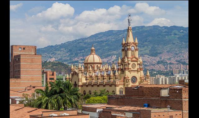 Foto 17 | MEDELLÍN (COLOMBIA). Medellín, la segunda mayor ciudad de Colombia, era conocida hasta hace poco por el tráfico de drogas y tasas de homicidio astronómicas. Ahora, es una de las ciudades más habitables de Sudamérica y también conocida por su innovación. Aprovecha y visítala antes de que se llene de turistas.