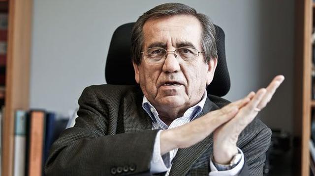 Foto 6 | Jorge del Castillo Gálvez/Alan García (24/08/2006). AF: 75 (64.1%), EC: 18, AB: 23, CA: 117 (Foto: USI).