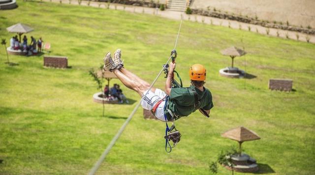 7. Canopy.  Para los amantes de la adrenalina, pueden disfrutar de la vista espectacular del club que se aprecia desde las alturas haciendo canopy.