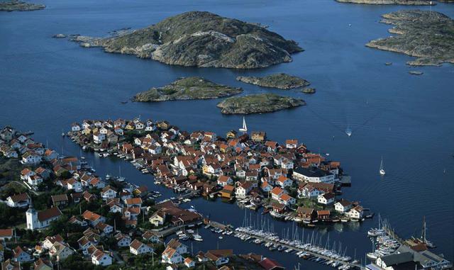 FOTO 18 | SEPTIEMBRE. Costa de Bohuslän (Suecia). Los amantes de los crustáceos adorarán esta región al norte de Gotemburgo, litoral célebre por producir el mejor marisco del país. Septiembre marca el inicio de la temporada de la langosta, momento idóneo 
