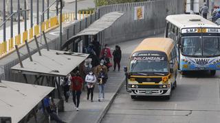 Solo quienes trabajen en actividades esenciales podrán usar transporte público 