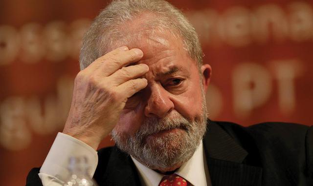 La condena a Lula da Silva, que podrá recurrir en libertad, es un duro golpe contra el ícono de la izquierda latinoamericana, de 71 años, que niega todas las acusaciones y denuncia una &quot;persecución&quot; para evitar que se presente a las elecciones p