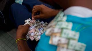 ¿Y los bolívares? monedas extranjeras son primera opción en Venezuela durante emergencia