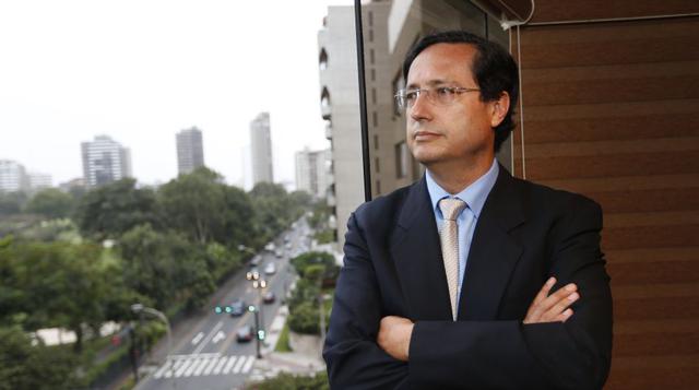 Luis Miguel Palomino Bonilla. Es economista por la Universidad del Pacífico, con un Doctorado en Finanzas por The Wharton School , de la University of Pennsylvannia.  Es asociado de Profit, Gerente del Instituto Peruano de Economía, Presidente del Directo