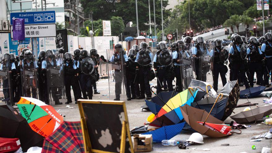 Twitter dijo que suspendió 936 cuentas y que las operaciones parecían ser un esfuerzo coordinado y respaldado por el Estado que se originó en China. (AFP)