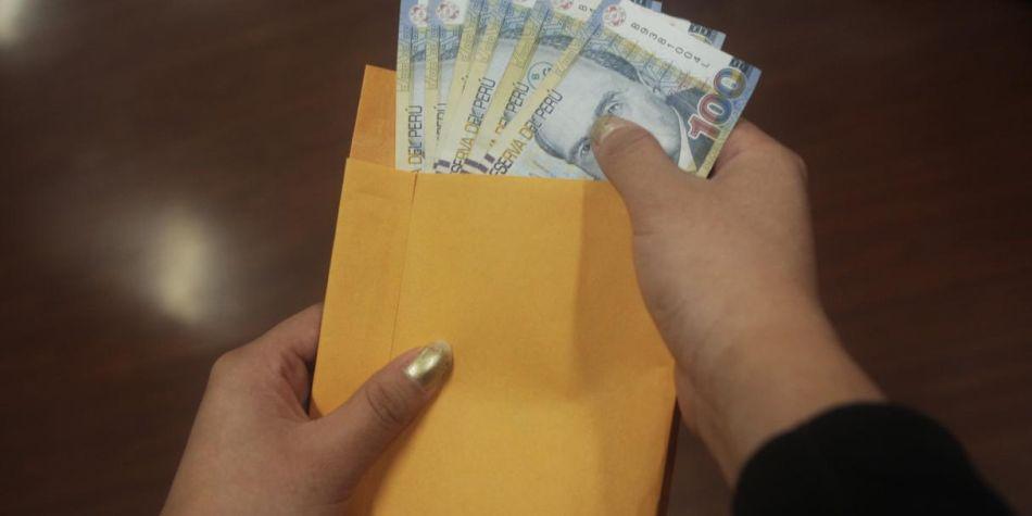 La RMV es el dinero que se le paga a un trabajador que labora una jornada completa de 8 horas diarias o 48 horas semanales. (Foto: USI)