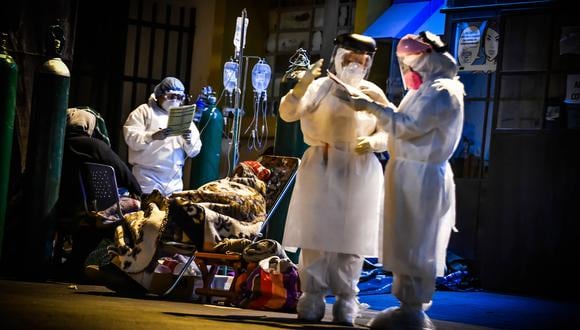 Al menos 115 médicos se contagiaron del COVID-19 y otros siete han fallecido en Arequipa