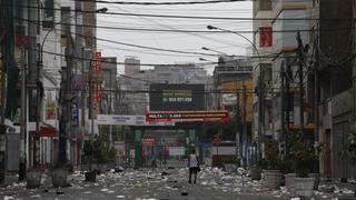 Calles de diversos distritos de la capital amanecieron con basura tras celebraciones de Año Nuevo 