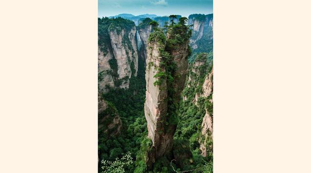 Split Pináculos,Hunan,China;Situado en el sur de China y en la orilla del río Yangtze.