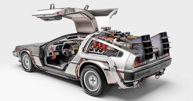 DeLorean Time Machine de Volver al Futuro (1985), Volver al Futuro II (1989), y Volver al Futuro III (1990). (Foto: Museo Petersen del Automovilismo)