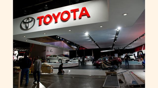 Toyota. Expertos del mercado automotriz han revelado que el consorcio japonés Toyota Motor ha mantenido el liderazgo mundial en ventas de los vehículos de su marca en todo el mundo. Según esta empresa, en los primeros nueve meses de este año vendió 7.5 mi