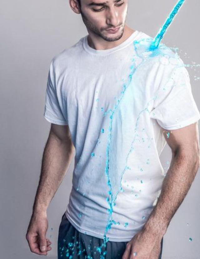Camisas antimanchas que repelen los líquidos y salpicaduras. A diferencia de las actuales versiones de ropa impermeable que, según Aamir Patel-joven emprendedor de 21 años CEO de Silic que pueden ser peligrosas, ésta implementa sílice, un mineral natural 