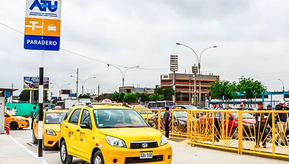 La ATU habilitó un paradero para taxistas formales cerca del Aeropuerto Jorge Chávez. Foto: ATU