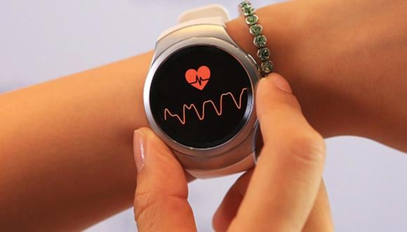 ¿Un reloj capaz de registrar las pulsaciones del corazón? Mira este nuevo wearable de Samsung, algo que revolucionará la forma de hacer deporte. (Foto: Getty Images)