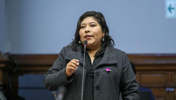 "Aquí no se viene a blindar a nadie. Es la prerrogativa número del presidente y nosotros estamos con él", dijo Betssy Chávez.  (Foto: Congreso)