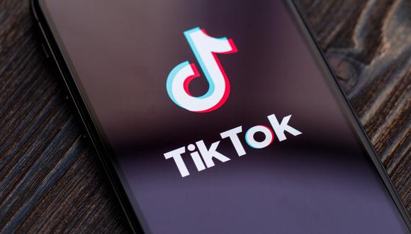 En 2023, el gobierno federal de Estados Unidos y la Comisión Europea prohibieron la descarga y el uso de TikTok en los dispositivos de trabajo de sus empleados. (Foto: getty)