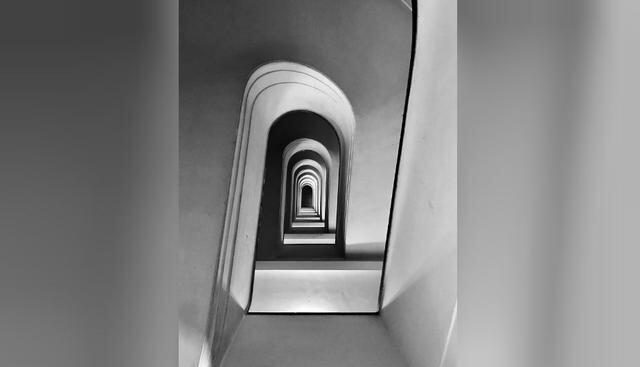 FOTO 5 | 'Locura'. Primer puesto en la categoría Arquitectura. Imagen tomada en Roma, Italia, con un iPhone 7 Plus. (Foto: Massimo Graziani)