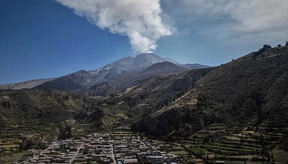 Los expertos señalan que en nuestro país hay más de 400 volcanes, de los cuales el Ubinas y el Sabancaya, este último en Arequipa, se mantienen en proceso eruptivo. (Foto: EFE)
