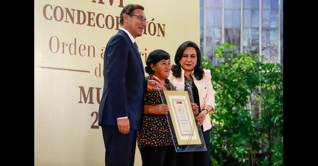 FOTO 1 | En la categoría “En mérito a una vida dedicada a la promoción de los derechos de las mujeres y su real acceso a la igualdad de género” resultó elegida Paulina Béjar Palomino. (Foto: flickr Presidencia Perú)