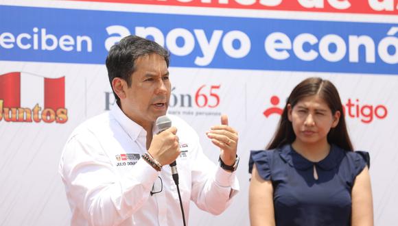 El Midis destinará S/ 329 millones para el pago del subsidio extraordinario en el marco del plan “Con punche Perú”, recordó el ministro Julio Demartini. Foto: Midis.