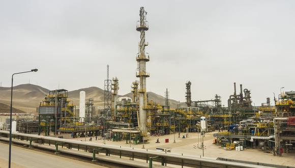 La Refinería La Pampilla (Ventanilla) es operada por la multinacional Repsol S.A y a la fecha tiene una capacidad para operar 117,000 barriles por día. (Foto: GEC)
