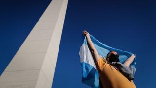 Argentinos vuelven a marchar exigiendo alimentos y “trabajo genuino” en medio de crisis económica