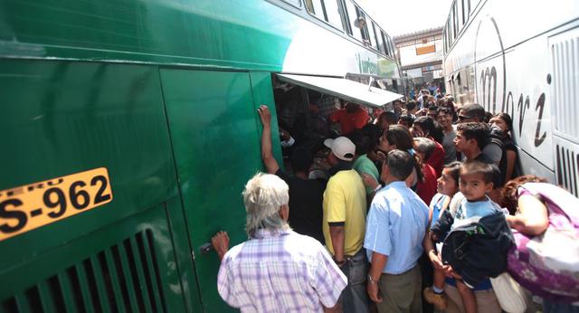 FOTO 5 | El precio de los pasajes en ómnibus interprovincial cayó en 5.8% (Foto: USI)
