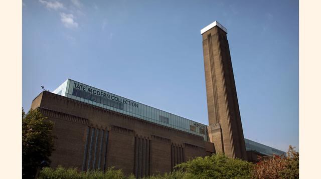 Tate Modern en Londres (Inglaterra). Fue inaugurado en el 2000 y cuenta con tres tiendas: "River shop", la tienda de exposiciones y la tienda de impresiones. (Foto: Bloomberg)