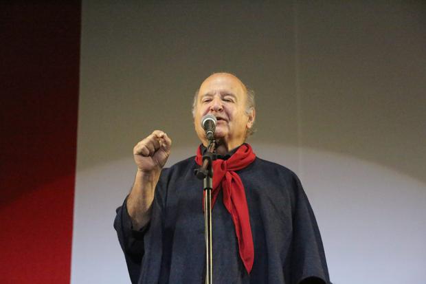 Hernando de Soto se quitó mascarilla para su último discurso|  Foto: Leonardo Cuito