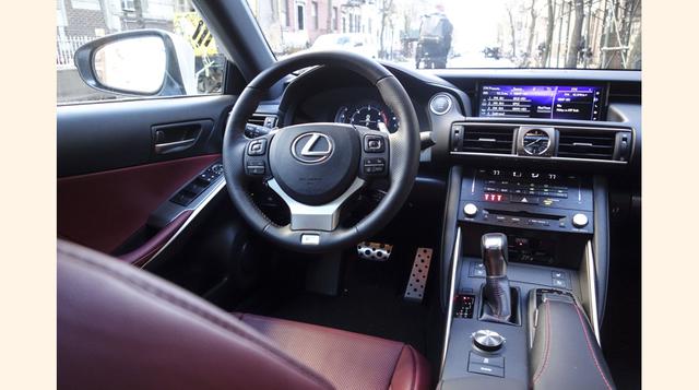 Este no es un sedán deportivo a la par de lo mejor en el mercado. Pero si usted quiere un auto de lujo de precio medio para ir al trabajo o llevar a sus hijos al colegio, si tiene algo en contra de la ingeniería alemana y/o si quiere un toque salvaje, est