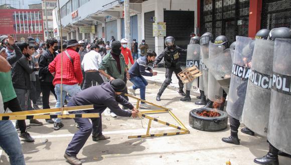 El último viernes las protestan se tornaron más violentas en Huancayo. (Foto:  Adrián Zorrilla @photo.gec)
