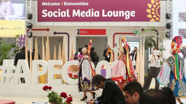 Bailes en trajes típicos se observaron en la sede del APEC 2016 integrada por el Centro de Convenciones de Lima, el Museo de la Nación y el Gran Teatro Nacional (foto: Andina).