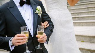 Parejas de Nueva York se olvidan de bodas y compran apartamentos