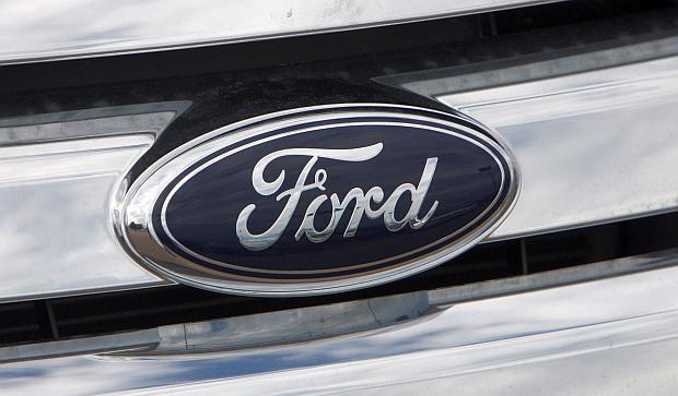 A medida que disminuyen las ventas de autos tradicionales, Ford se alista para un futuro en que los vehículos eléctricos y autónomos transformarán el transporte. (Foto: AP)