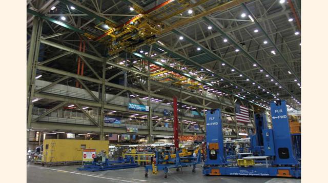 FOTO 2 | El edificio de montaje principal abarca 472 millones de pies cúbicos, que cubren 397.806 m2 acres.