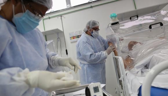 Profesionales de la salud venezolanos se encuentran revalidando sus títulos para integrarse al sistema de salud público peruano. (Foto: referencial / AFP)