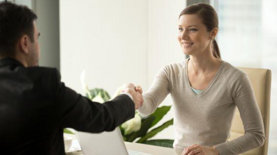 Son muchos los casos en los cuales, por ejemplo: los nervios y la hora, pueden jugar en contra de los postulantes. (Foto: Freepik)