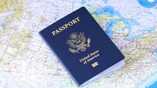 A qué se debe la crisis de los pasaportes en Estados Unidos: demora más de cuatro meses