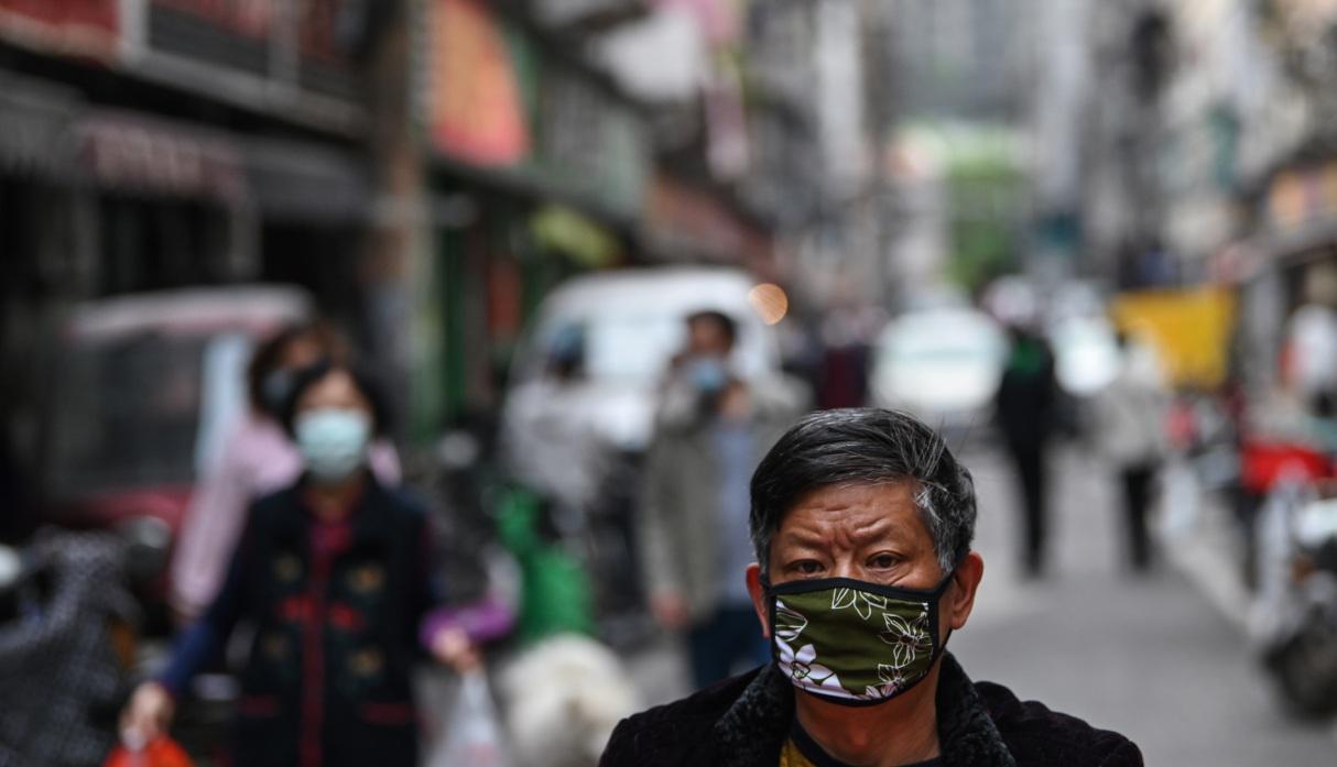 El director del laboratorio de máxima seguridad de la ciudad china de Wuhan --señalado por medios de comunicación estadounidenses de ser la fuente del nuevo coronavirus-- rechazó enérgicamente el fin de semana esas acusaciones. (Foto: AFP)