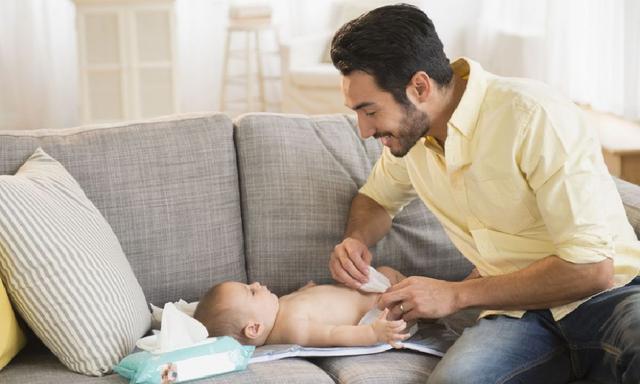 Viernes 19. Licencia por paternidad: Fuerza Popular propone "ampliarla de cuatro a diez días":http://gestion.pe/empleo-management/licencia-paternidad-fuerza-popular-propone-ampliarla-cuatro-diez-dias-2190225. A fines del Gobierno de Humala, el M