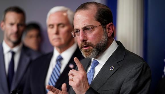 FILE PHOTO: U.S. Secretary of Health and Human Services Alex Azar speaks during a news briefing on the administration's response to the coronavirus at the White House in Washington, U.S., March 15, 2020. REUTERS/Joshua Roberts/File Photo
