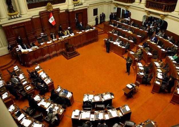 “El gobierno realmente no estaba trabajando con el enfrentamiento entre el Congreso y el Ejecutivo”, dijo el analista.