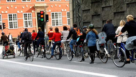 El transporte en bicicleta hará reducir la contaminación y hace bien a la salud (Foto: Wikipedia)