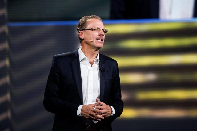 Mercedes indicó que mercados clave para los autos son Sudamérica, Europa, Sudáfrica y Australia, en donde el segmento ya corresponde al 14% de las ventas totales de autos. También podría ingresar a Estados Unidos, indicó Volker Mornhinweg (en la foto), ti