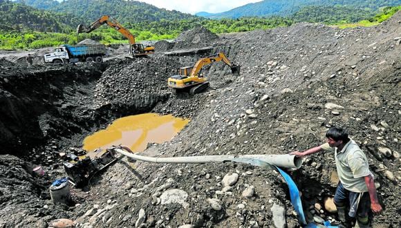 El avance de la minería ilegal a nuevas zonas en el interior del país también genera conflictos socioambientales