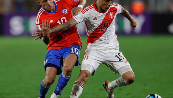 Chile venció a Perú por 2-0 en la tercera jornada de las Eliminatorias rumbo a la Copa del Mundo 2026. (Foto: AFP)